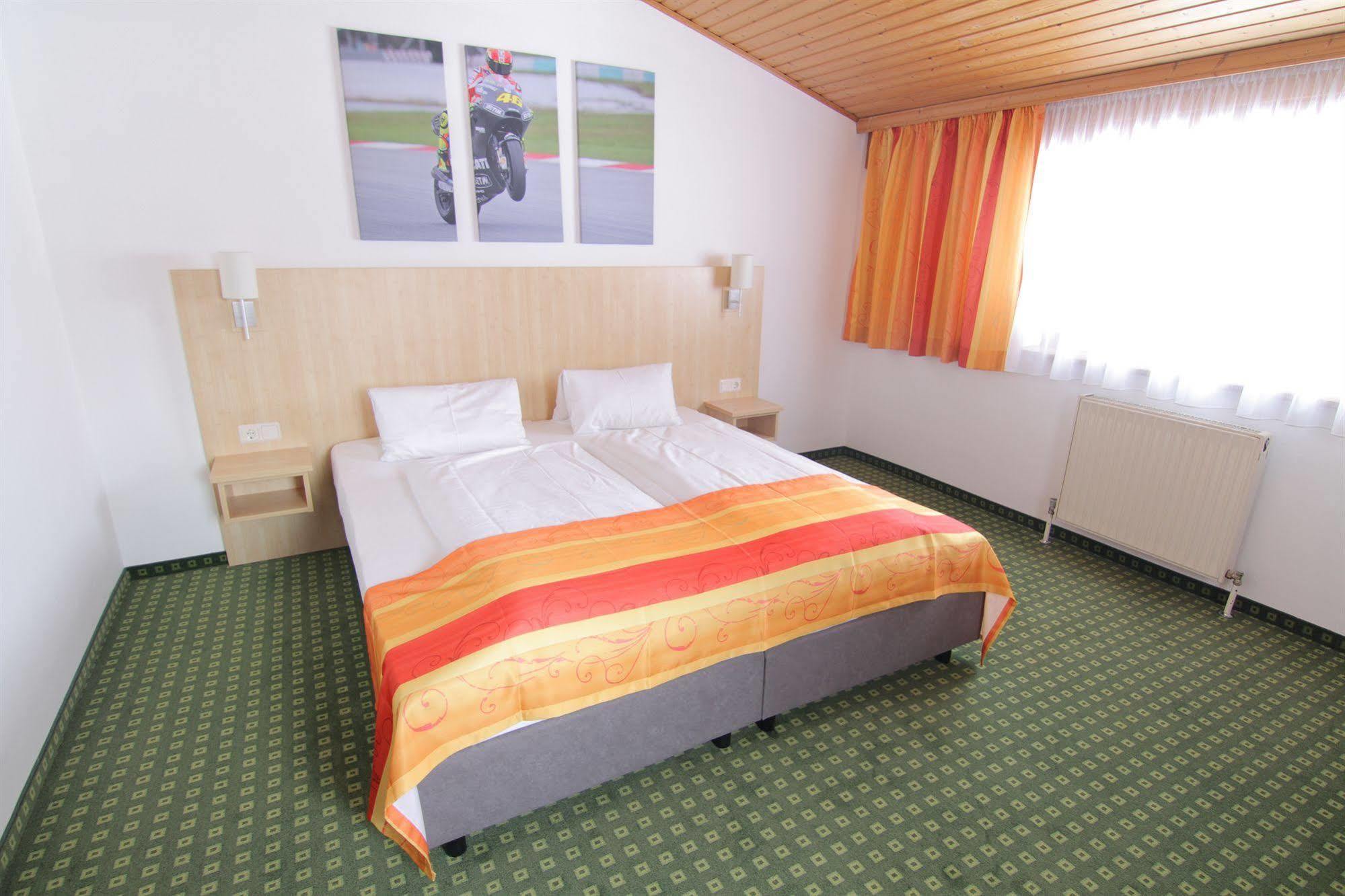 Hotel-Restaurant Bike&Snow Lederer Muhlbach Am Hochkonig Ngoại thất bức ảnh